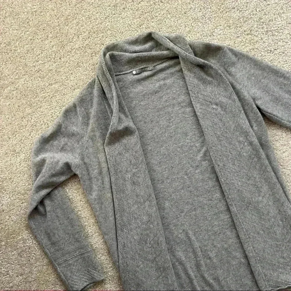 InCashmere drape front